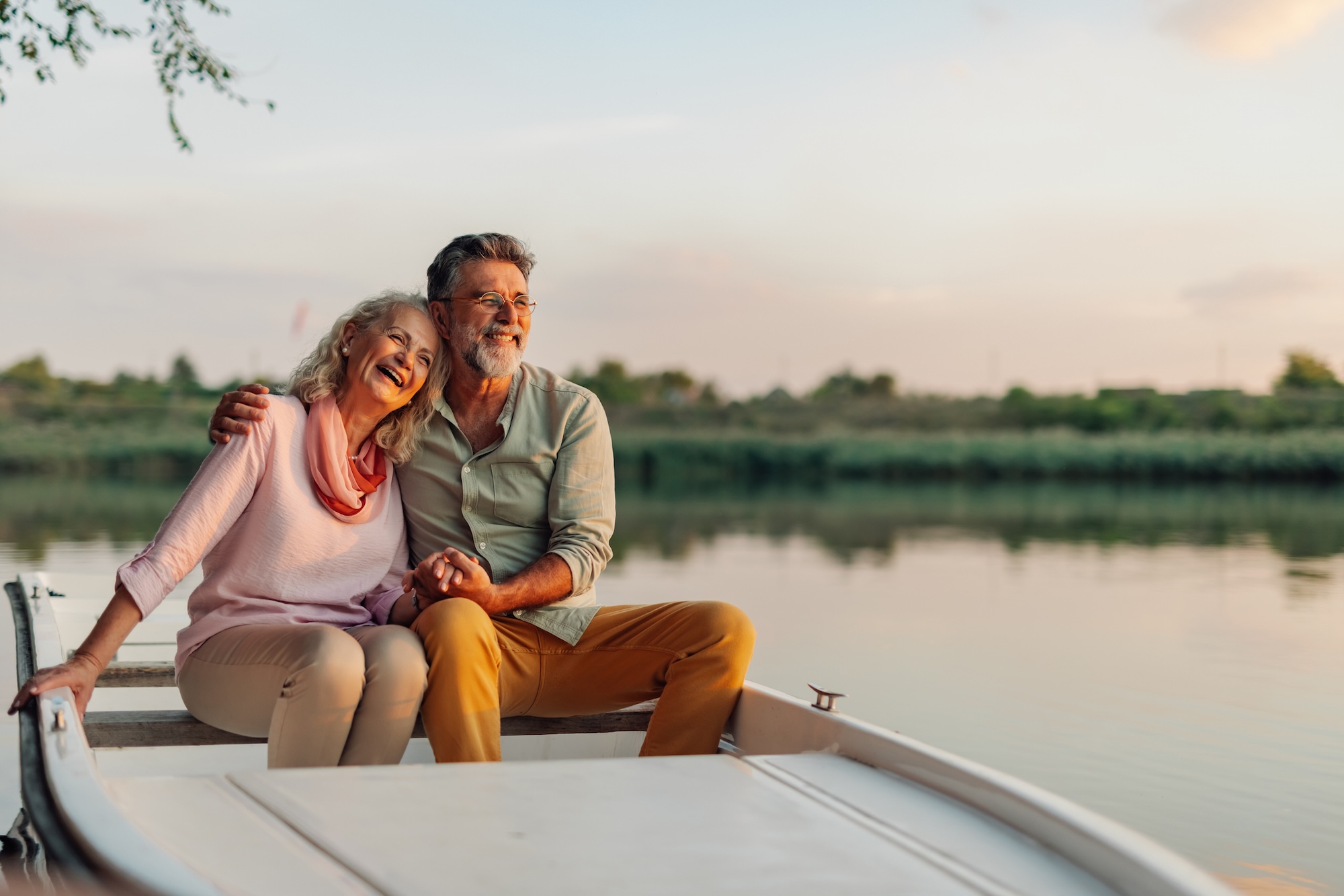 Retiree comparing employer health insurance